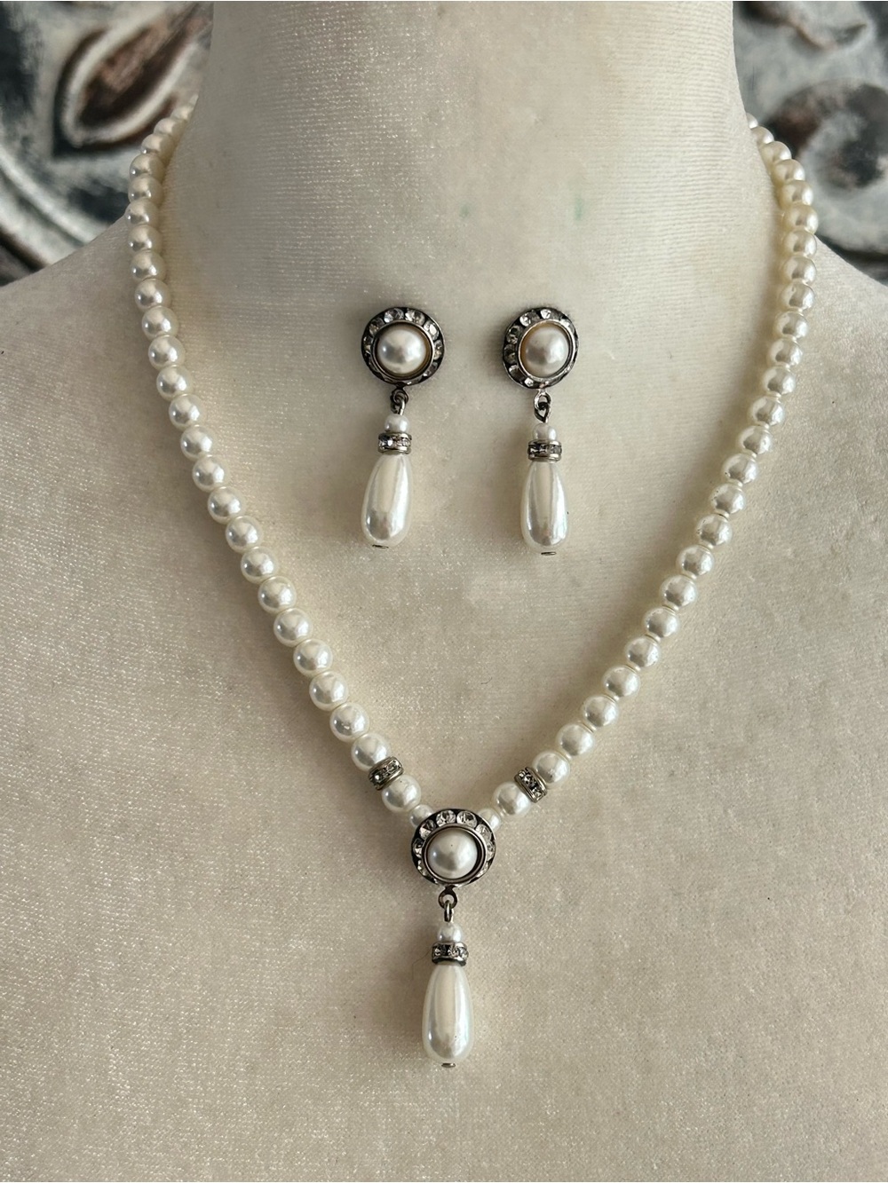Bridal faux pearl/rhinestone necklace/earring set